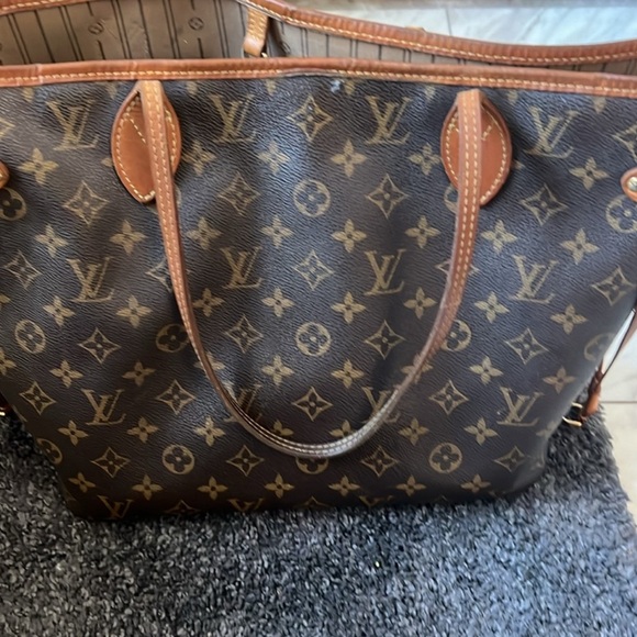 +Sold LOUIS VUITTON NEVERFULL TOTE - Picture 9 of 11
